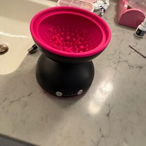 Black and Pink makeup brush cleaner